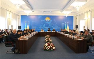 Мажилисмены встретились с жителями Алматы, Акмолинской и Восточно-Казахстанской областей