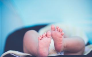 В Атырау новорожденную девочку выбросили в канализацию