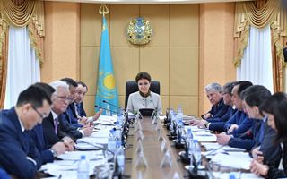 "Задача - сделать отечественную легкую промышленность конкурентоспособной" - Назарбаева