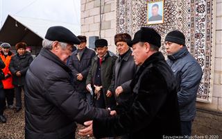 Правительственная комиссия посетила семью Дархана Абдрахыма, погибшего в результате событий в Кордайском районе