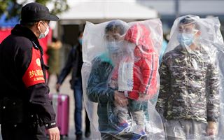 Число жертв от коронавируса в Китае увеличилось до 1016 человек