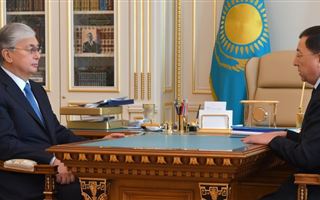 Президент Тоқаев дүнгендердің қазақша үйреніп, мемлекеттік органдарға құрметпен қарау керектігіне баса мән берді 