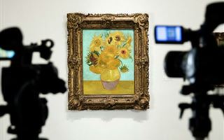 "Подсолнухи" Ван Гога задержали в Токио из-за коронавируса