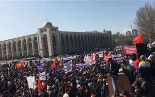 Сколько человек пострадали во время митинга в Бишкеке