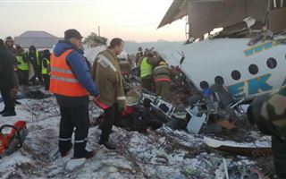 Пострадавшие и семьи погибших в авиакатастрофе под Алматы получили 94 миллиона тенге