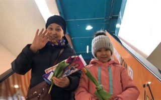 В рамках акции "Асыл арулар" в Кокшетау подарено более 1000 тюльпанов