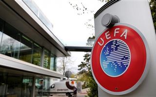 УЕФА запретил предматчевые рукопожатия