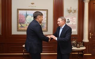 В Киеве состоялась встреча посла Казахстана с экс-президентом Украины