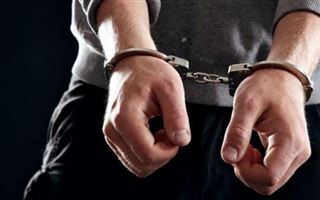 Шымкентского "охотника за полицейскими" арестовали за нарушение режима ЧП 