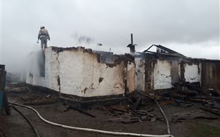 Жилой дом сгорел из-за взорвавшегося баллона с газом в ВКО
