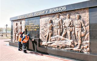 Три новых памятника появились в городе Байконуре