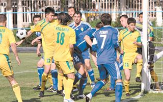 Нищий “Кайрат”, конфликты клубов с федерацией, “чужая” сборная: каким был казахстанский футбол 10 лет назад
