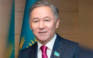 Нурлан Нигматулин поздравил казахстанцев с Днем Победы