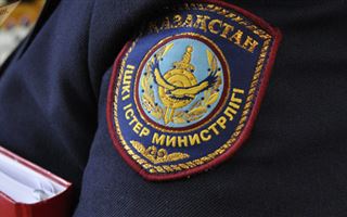 Как опальных полицейских от должностей в Казахстане отстраняли 