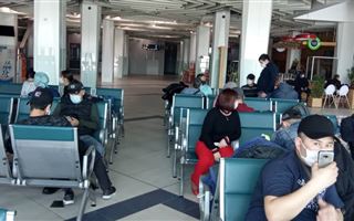 Кыргызстанцы и узбекистанцы вернулись на родину транзитом через Казахстан