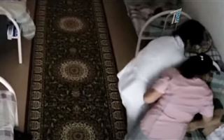 В Павлодарской области детей-инвалидов избивали и привязывали к кроватям
