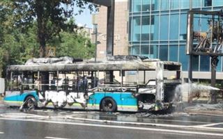 Автобус сгорел в Алматы: названа причина возгорания