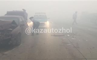 На Капшагайской трассе восемь автомобилей попали в ДТП из-за дыма