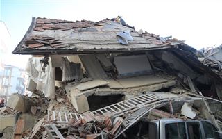 Более 15 человек пострадали при землетрясении в Турции