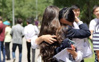 «Я, как мазохист, после январского ЕНТ стала царапать себя до крови» - страшные откровения выпускников школ Казахстана