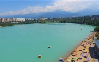 Жителям Алматы запретили купаться в озере Сайран