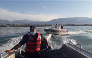 На озере Алаколь за сутки спасли семь человек
