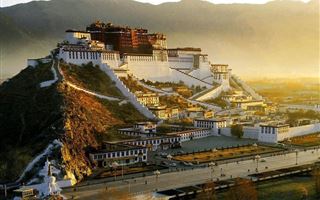 В китайском Тибете произошло мощное землетрясение магнитудой 6,6