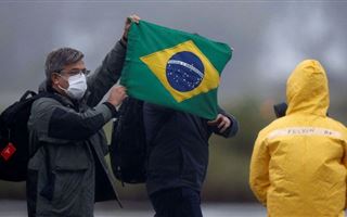 Число случаев заражения коронавирусом в Бразилии превысило 2,5 млн