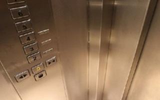 Лифт оборвался в многоэтажке в Нур-Султане