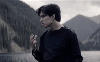 Казахстанский певец Димаш Кудайберген выпустил новый клип
