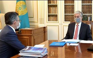 Глава государства принял министра торговли и интеграции РК Бахыта Султанова