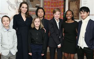 Анджелина Джоли запретила детям навещать родителей Брэда Питта