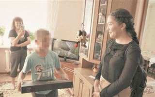 С миру по компьютеру: иностранцы скидываются на обучение казахстанским школьникам
