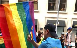 "Чтобы побороть гомофобию, казахи должны отказаться от религии" - казахский гей