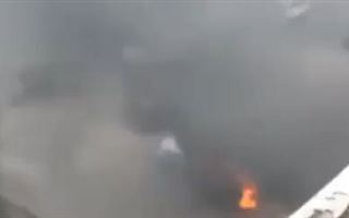 «Дети баловались со спичками»: кадры со взрывом и горящим авто появились в Сети