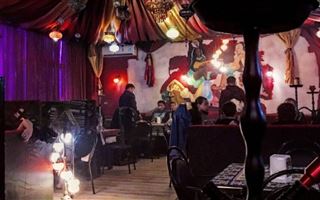 Проходили через черный ход: Лаунж-бар в Нур-Султане тайно принимал клиентов