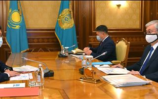 Президент Казахстана заслушал отчет министра цифрового развития, инноваций и аэрокосмической промышленности