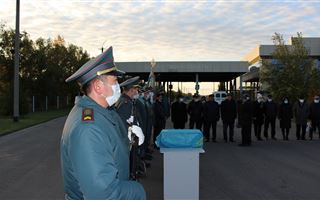 На границе России и Казахстана состоялась церемония передачи останков военнослужащего из РК