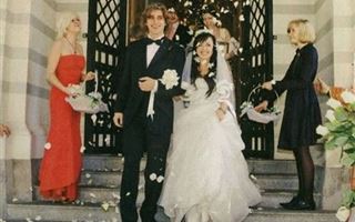 Семья Анастасии Заворотнюк показала фотографию с ее венчания