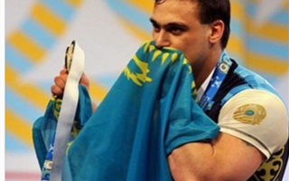 "Почему в этом фильме фигурирует флаг моей страны?" - бывший казахстанский тяжелоатлет Илья Ильин написал пост о "Борате", полный боли