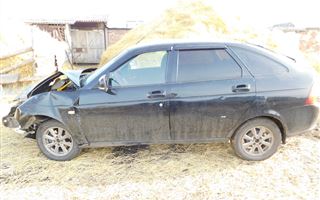 На Севере Казахстана пьяный водитель снес железную арку