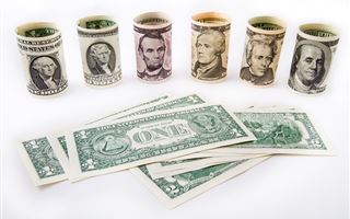 Курс доллара вырос почти на 1 тенге