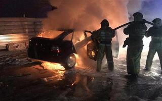 В Усть-Каменогорске ночью сгорел автомобиль