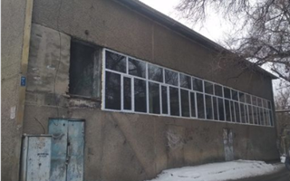 Жители Алматы гадают, что сделают со зданием кинотеатра "Юность"