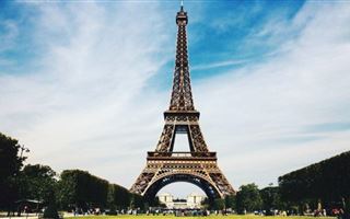 В Париже в середине декабря для посещения откроют Эйфелеву башню