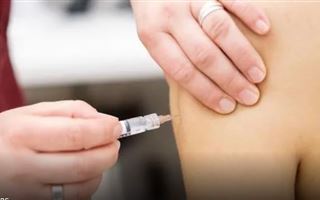 Сильную аллергическую реакцию на вакцину Pfizer зафиксировали в США 