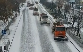 Как убирают снег в Шымкенте - видео