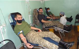 Военные связисты Сил воздушной обороны сдали более 50 литров крови