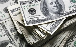 Курс доллара продолжает падать в Казахстане