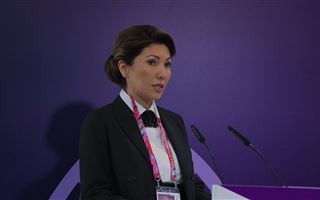 Әлия Назарбаева анасы туралы жазба жариялады  